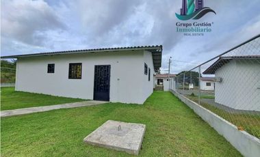 VENDO CASA AMOBLADA EN BOQUETE