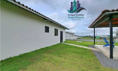 VENDO CASA AMOBLADA EN BOQUETE