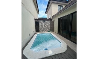 PANAMA PACIFICO / RIVER VALLEY / 273M2 / 3 HAB / PISCINA / OFICINA