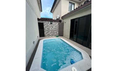 PANAMA PACIFICO / RIVER VALLEY / 273M2 / 3 HAB / PISCINA / OFICINA