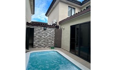 PANAMA PACIFICO / RIVER VALLEY / 273M2 / 3 HAB / PISCINA / OFICINA