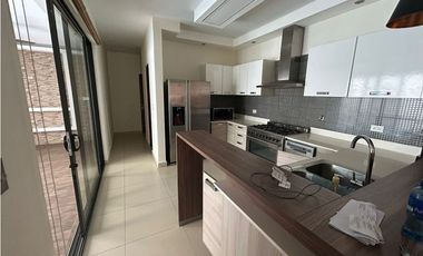 PANAMA PACIFICO / RIVER VALLEY / 273M2 / 3 HAB / PISCINA / OFICINA