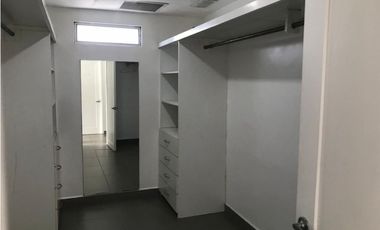 OBARRIO / CASA DE DOS NIVELES /  RESIDENCIAL O COMERCIAL /  500M2