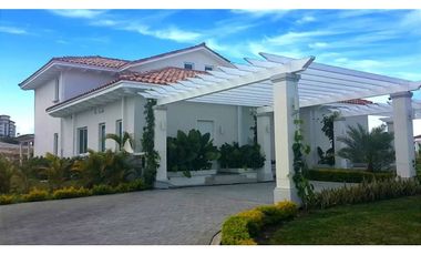 SAN CARLOS / CASAMAR / 270m2 / 3 HABITACIONES / CERCA DEL MAR