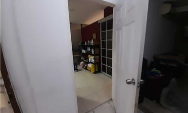 SAN ANTONIO / CASA DE DOS NIVELES / 3 RECAMARAS / OFICINA / 258M2 / YL