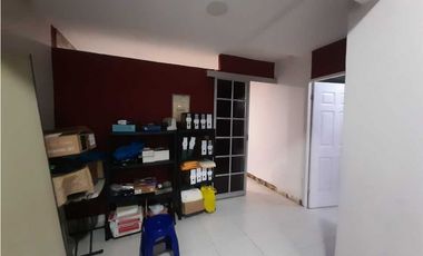 SAN ANTONIO / CASA DE DOS NIVELES / 3 RECAMARAS / OFICINA / 258M2 / YL
