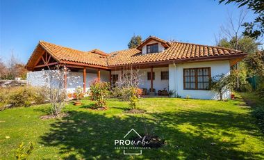 Casa en Venta en Amplia casa en gran terreno. Bernardo Larrain/Cerro Lagunillas. La Loma. Club de Golf Lomas de La Dehesa
