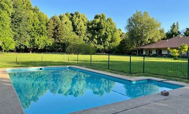 Casa en Venta en Parcela de agrado 3.7ha casa colonial