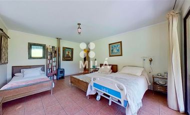 Casa en Venta en Parcela de agrado 3.7ha casa colonial