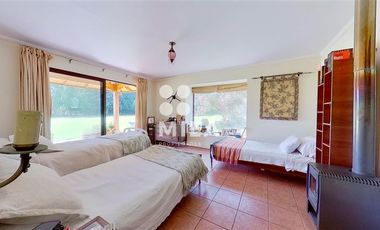 Casa en Venta en Parcela de agrado 3.7ha casa colonial