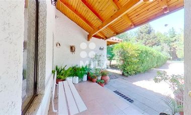 Casa en Venta en Parcela de agrado 3.7ha casa colonial
