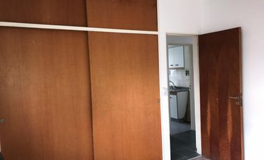 ALQUILER - DEPARTAMENTO DE  3 AMBIENTES CON COCHERA - VILLA MADERO