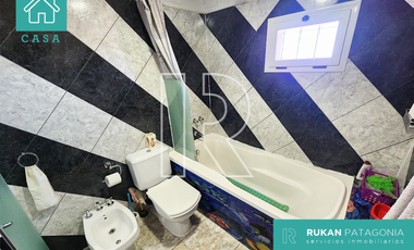 #AlquilerRUKAN | Casa 3 Habitaciones | Barrio GOLFO SAN JORGE | Calle COMANDANTE ESPORA | Caleta Olivia.-