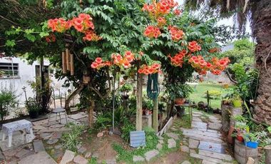 Casa con lote muy amplio