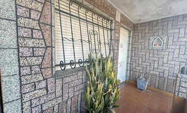Casa en venta - 2 Dormitorios 2 Baños - 160Mts2 - Avellaneda