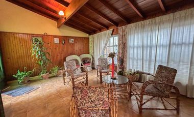 Casa en venta - 2 Dormitorios 2 Baños - 160Mts2 - Avellaneda