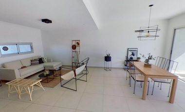 Casa en venta Prados de Manantiales 3 dormitorios 3 baños con seguridad amoblado