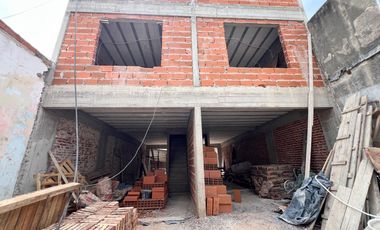 VENTA PH A ESTRENAR CON COCHERA Y PATIO