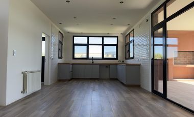 Casa en venta-Barrio San Sebastián Área 11-Intero-Pileta-Loma Verde-Escobar