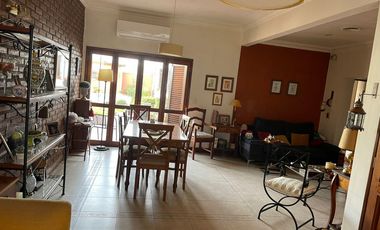 Casa 4 ambientes en Venta - Trenque Lauquen
