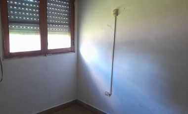 Departamento en venta - 3 Dormitorios 1 Baño - Cochera - 74Mts2 - Lanús