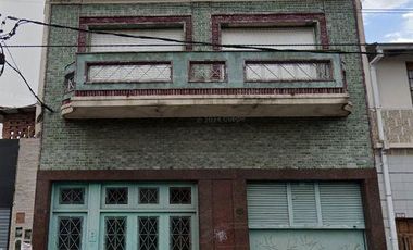 Vivienda Casa cuatro ambientes con terraza y cochera + Local y oficina en Gerli a la Venta