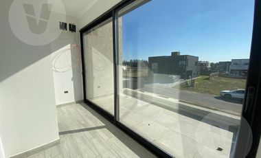 Casa en venta - Barrio Lagos de Canning