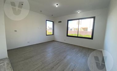 Casa en venta - Barrio Lagos de Canning