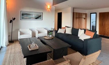 Exclusiva, moderna y cálida casa de 6 ambientes en Barrio Privado Tessalia / Tierra de Centauros