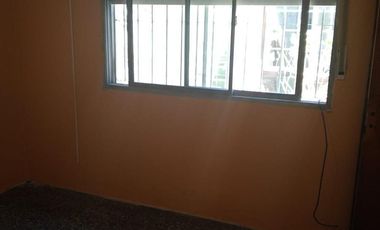 Venta casa para dos familias de 4 ambientes con cochera en Wilde