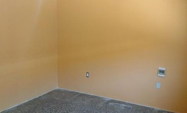 Venta casa para dos familias de 4 ambientes con cochera en Wilde