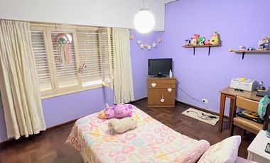 Casa ubicada en el parque español en Venado Tuerto