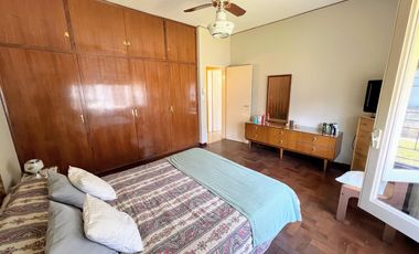 Casa ubicada en el parque español en Venado Tuerto