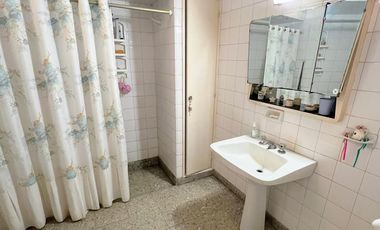 Casa ubicada en el parque español en Venado Tuerto