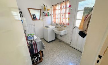 Casa ubicada en el parque español en Venado Tuerto