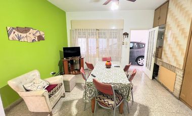 Casa ubicada en el parque español en Venado Tuerto