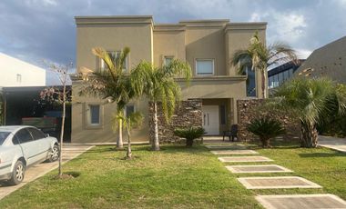 Casa en  Alquiler Temporario en San Benito Villanueva