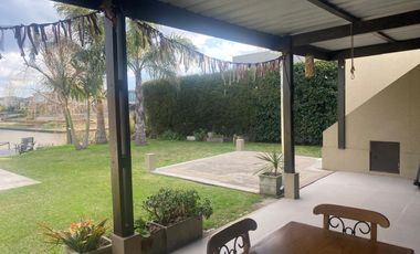 Casa en  Alquiler Temporario en San Benito Villanueva