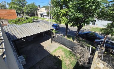 Casa en venta en Monte Chingolo con tinglado nave industrial gran espacio de guardado