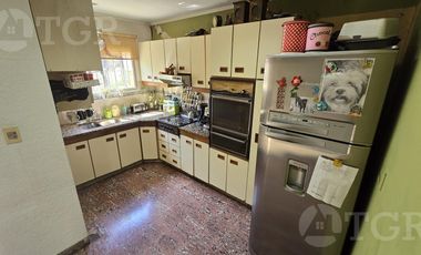 Casa en venta en Monte Chingolo con tinglado nave industrial gran espacio de guardado