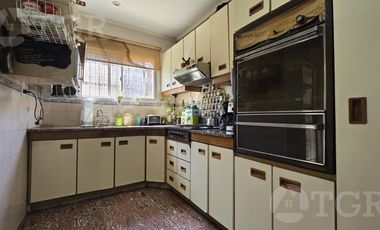 Casa en venta en Monte Chingolo con tinglado nave industrial gran espacio de guardado