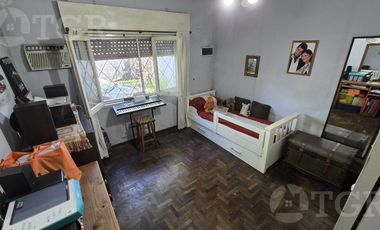 Casa en venta en Monte Chingolo con tinglado nave industrial gran espacio de guardado