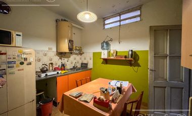 Casa en venta - Bernal Centro