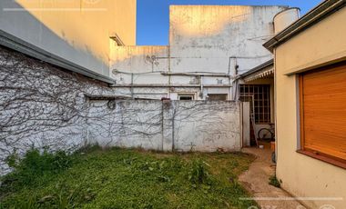 Casa en venta - Bernal Centro