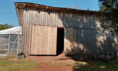Casa en venta - 3 Dormitorios 1 Baño - Cochera - 3Ha - Misiones