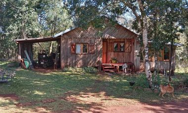Casa en venta - 3 Dormitorios 1 Baño - Cochera - 3Ha - Misiones