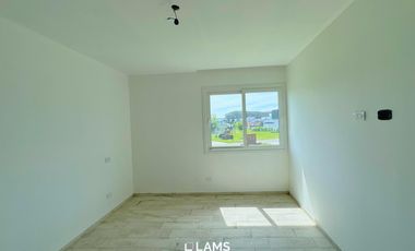 Venta - Casa 4 ambientes - Barrio Privado Rumenco Joven