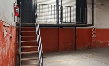 Depósito en venta - 1 Ambiente 1 Baño - 359Mts2 - Lanús