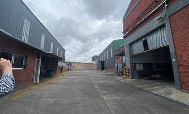 Galpón - Depósito de 10.000 m2.  en  Barracas  - ALQUILER