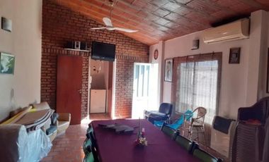 Casa en venta - 2 Dormitorios 3 Baños - 399Mts2 - Alejandro Korn